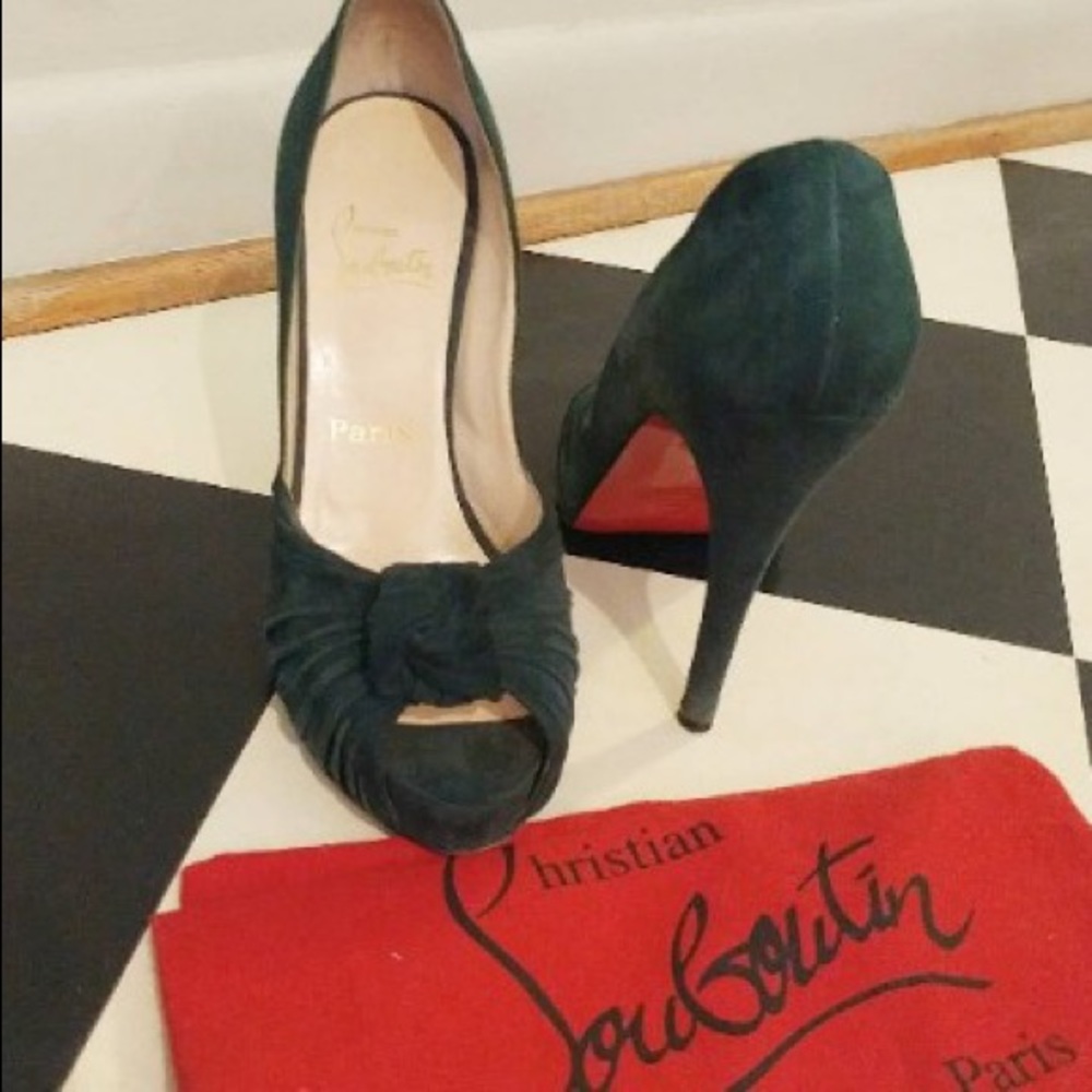 Christian Louboutin green suede pumps size 37.5